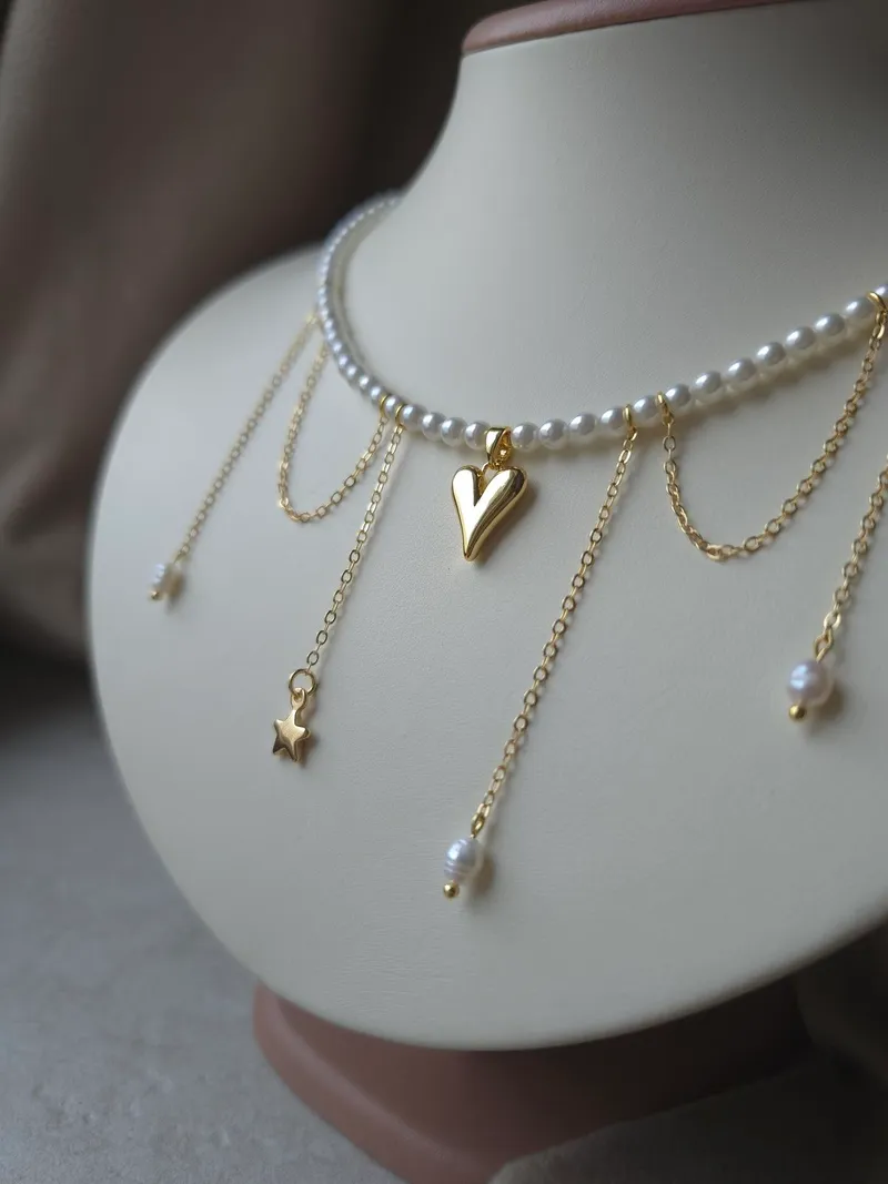 Fashion collier
