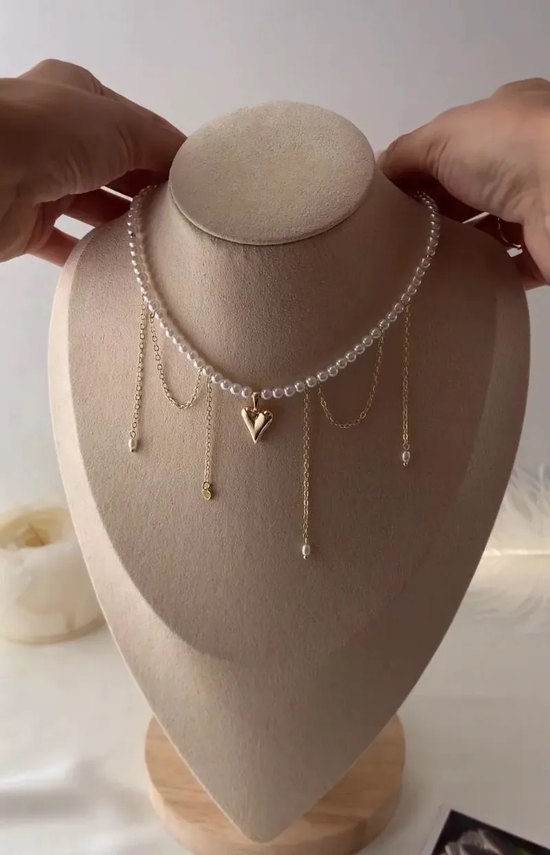 Fashion collier
