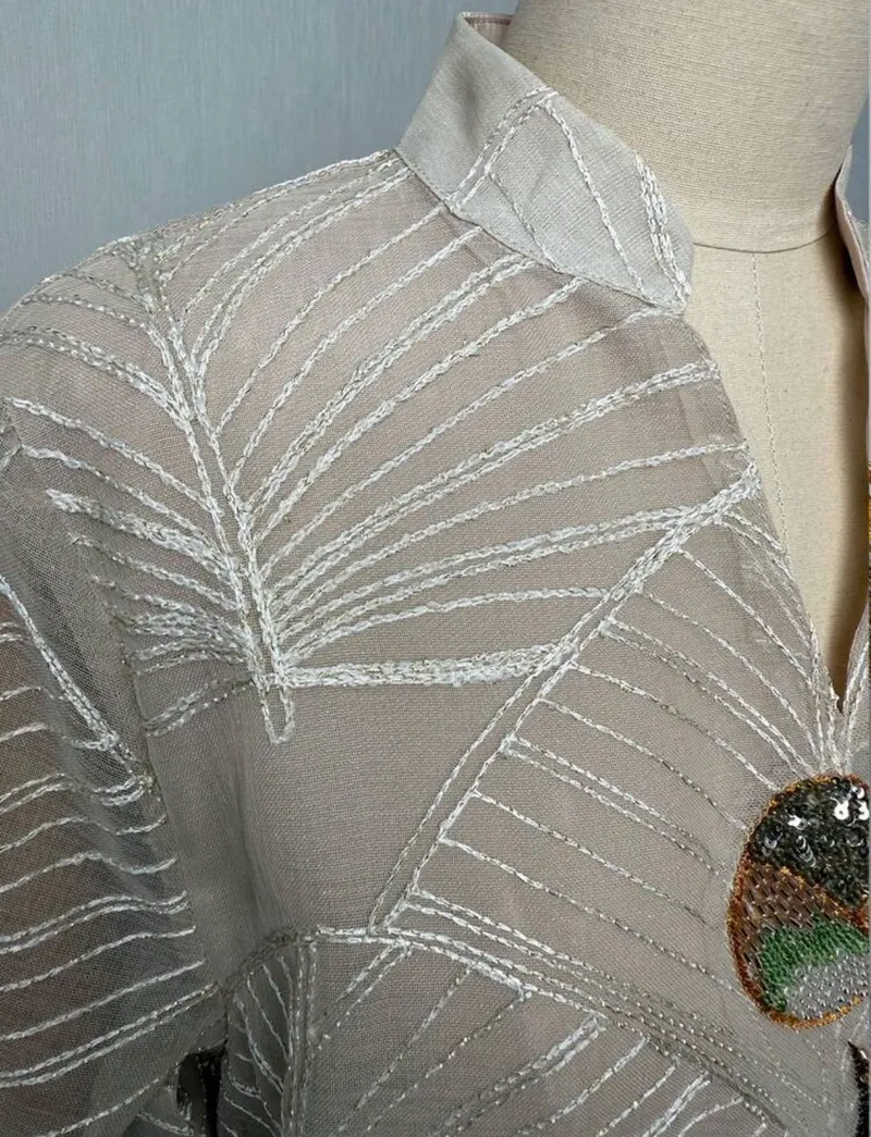 Robe de luxe pour femmes avec broderie de paillettes