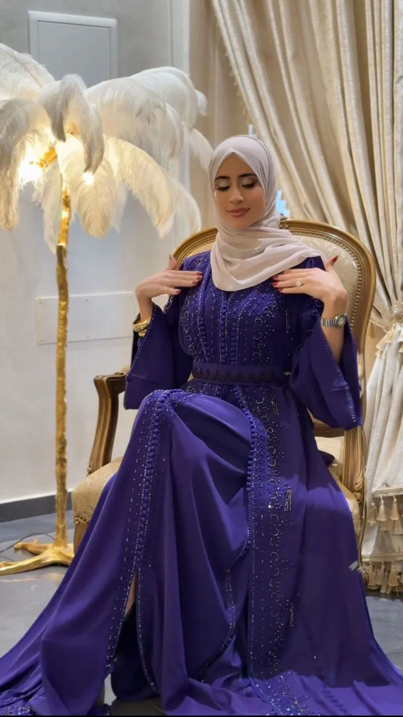 قفطان مغربي اصيل مطروز باليد