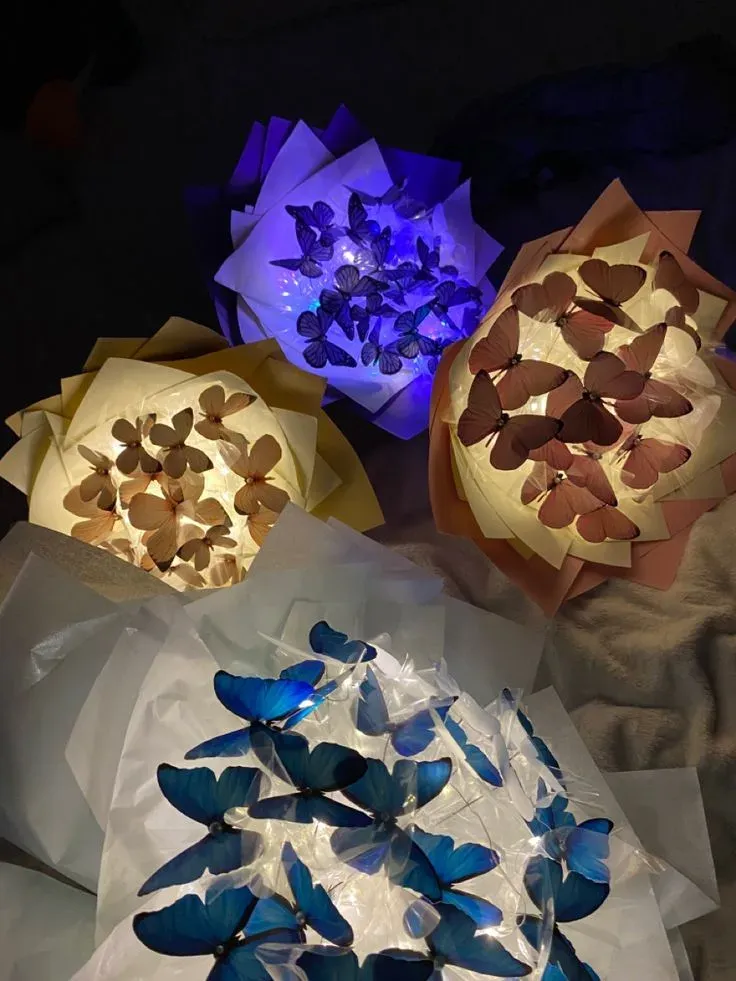un bouquet de papillons
