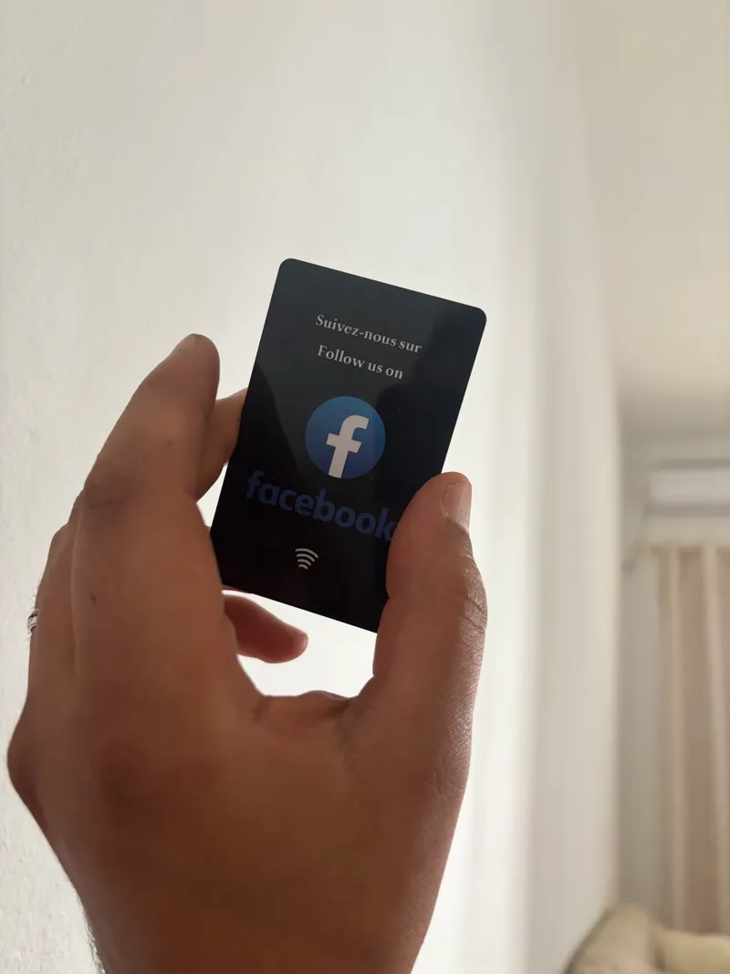 Carte NFC Facebook
