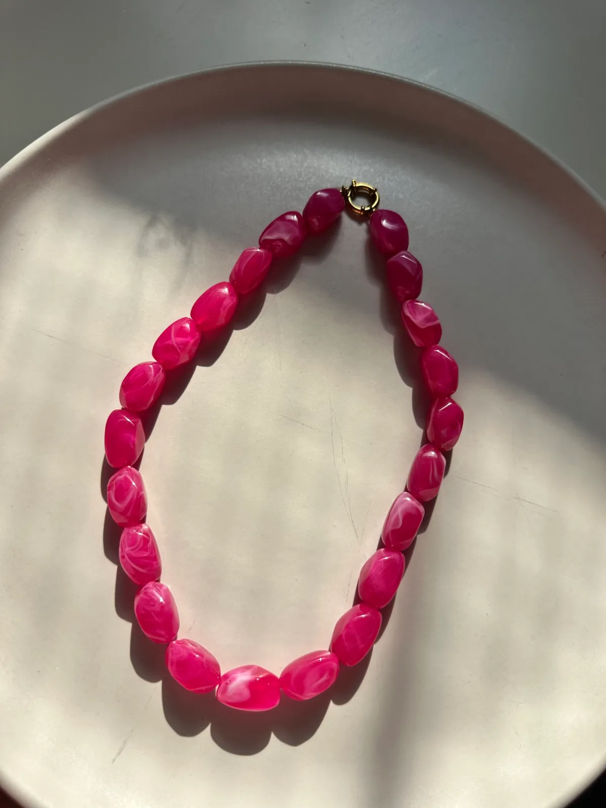 Collier à perles baroques