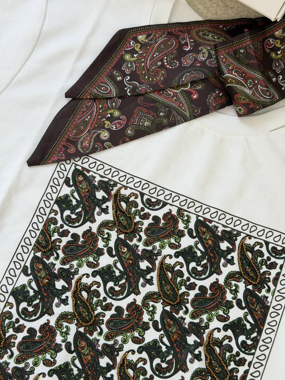 Pull Foulard Chic