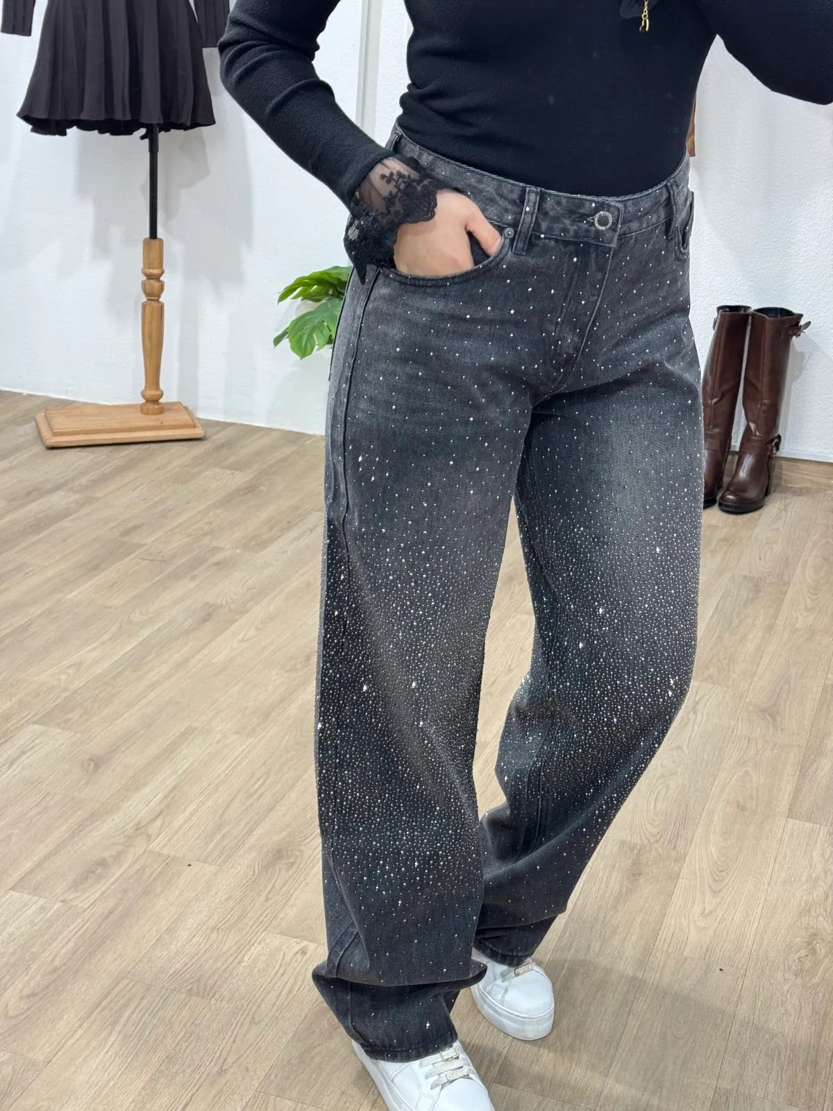 Shiny Barrel Jeans