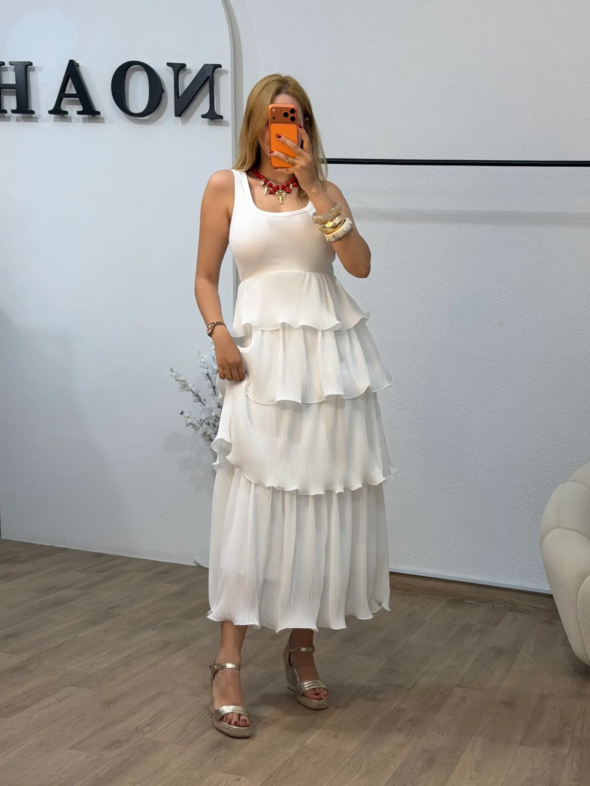 Robe Blanche Volante