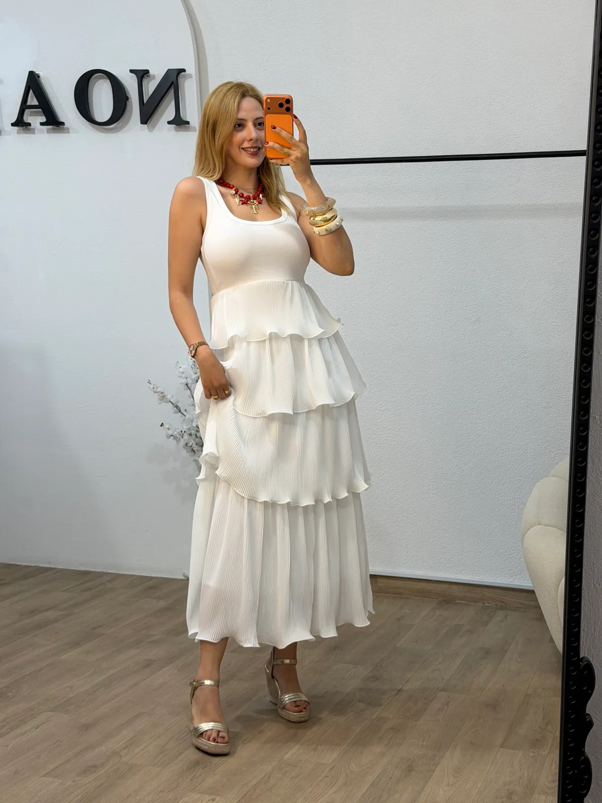 Robe Blanche Volante