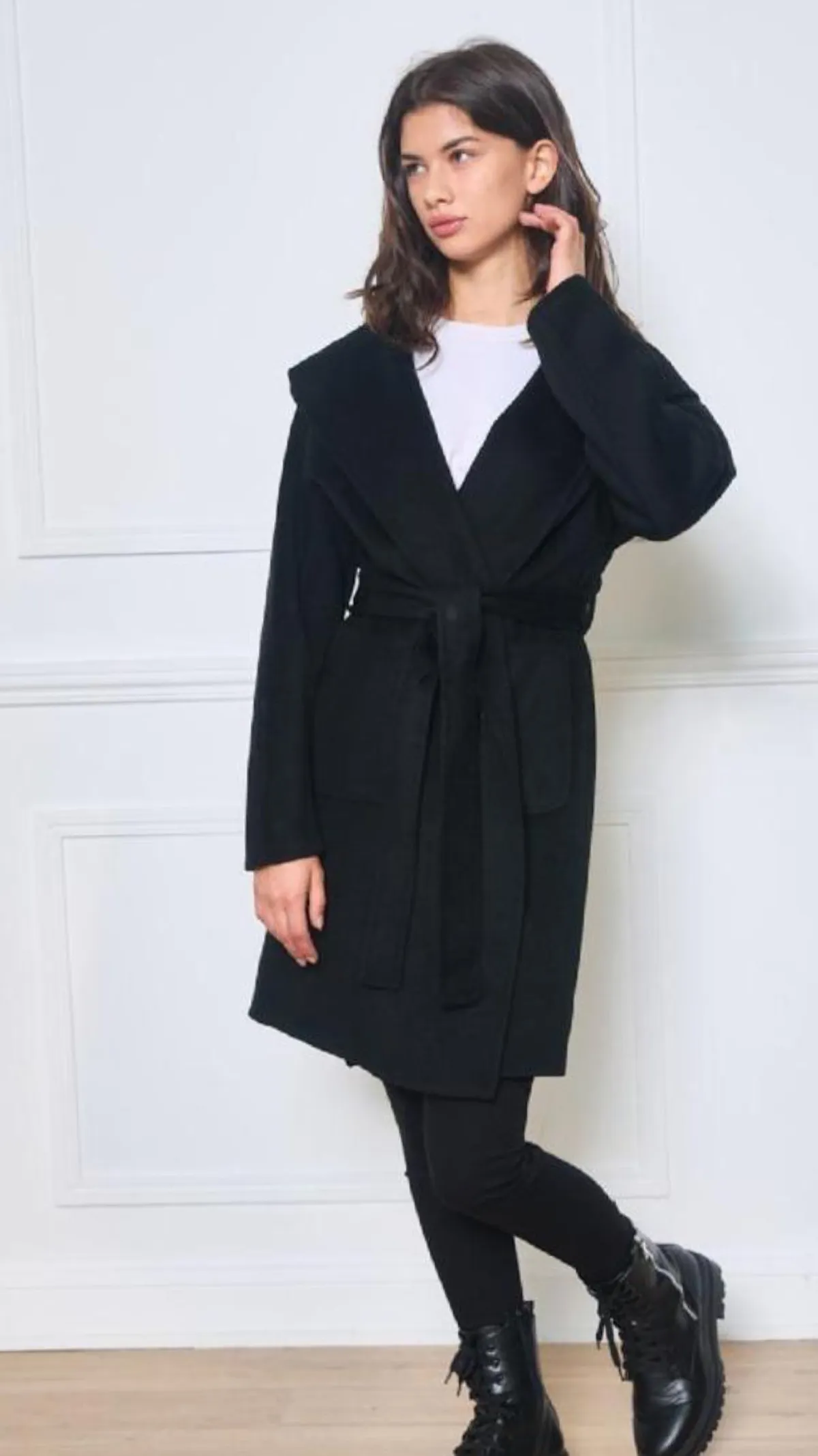 Manteau Noir Avec Capuche