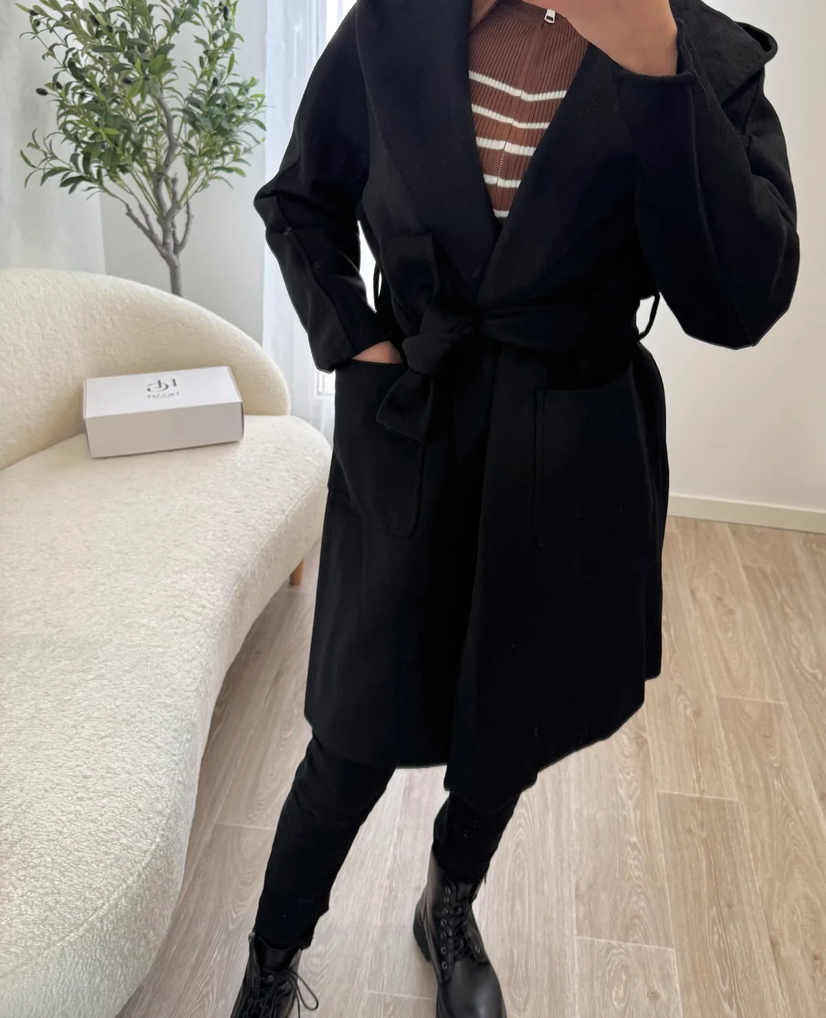 Manteau Noir Avec Capuche