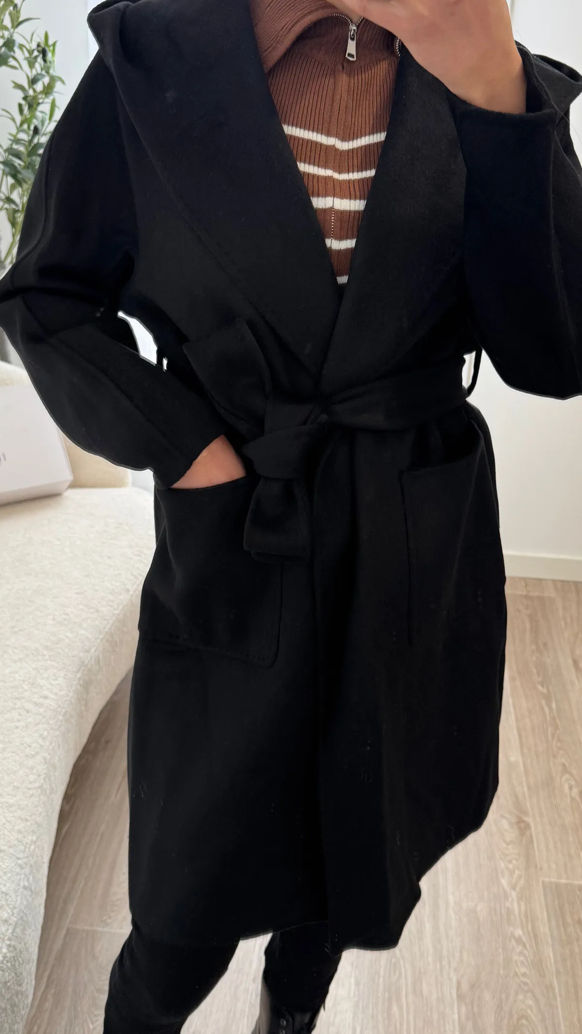 Manteau Noir Avec Capuche