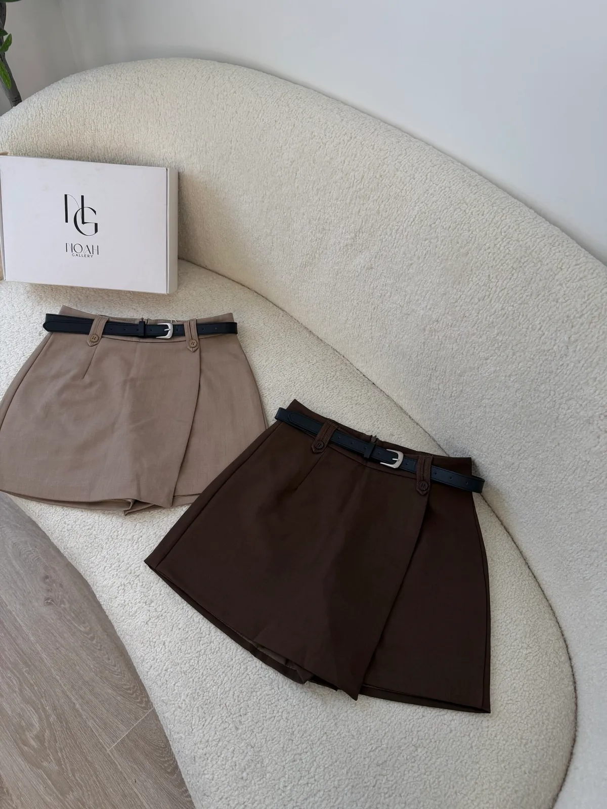 Short Tailleur Chic Ceinturé