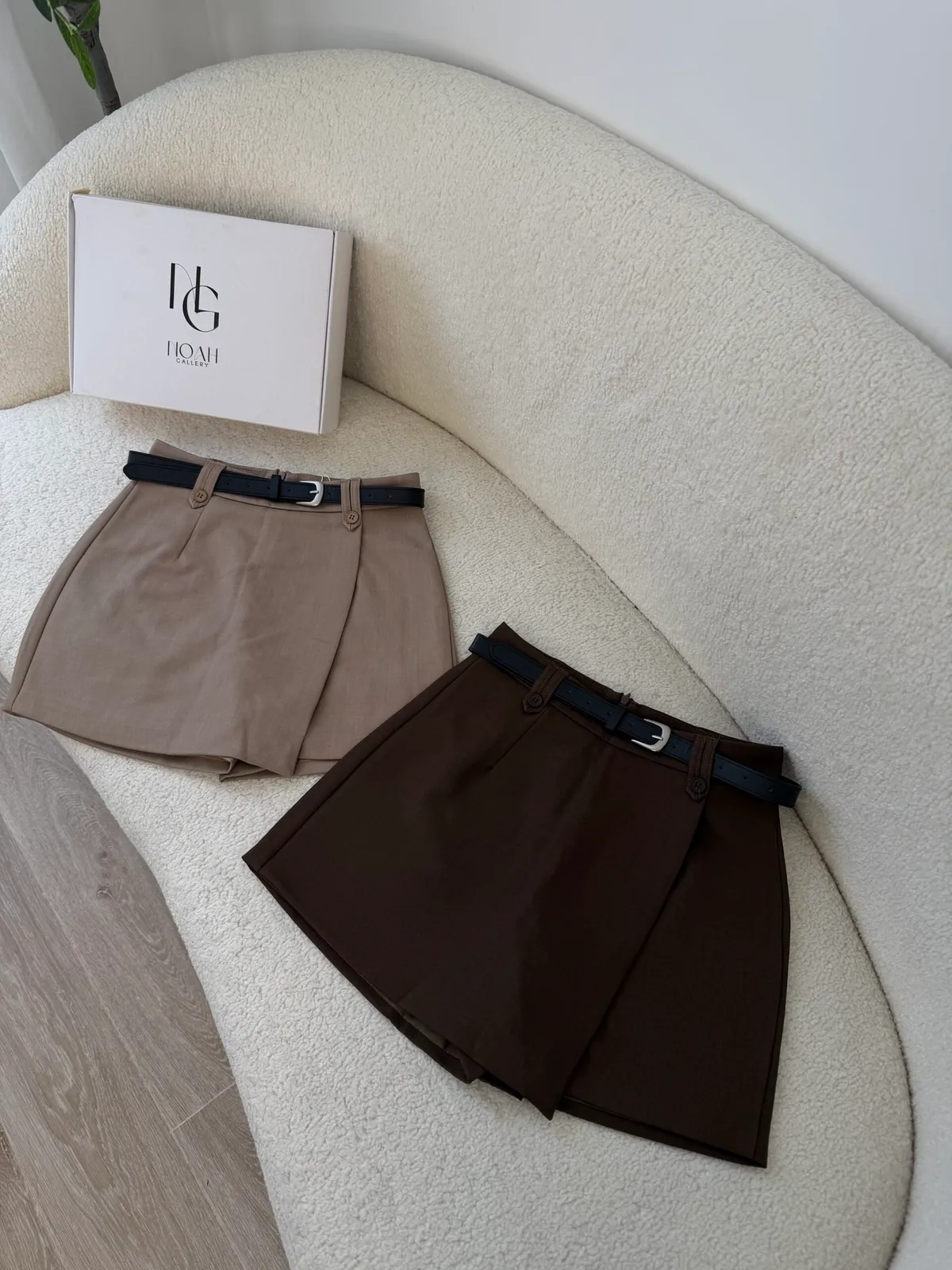 Short Tailleur Chic Ceinturé