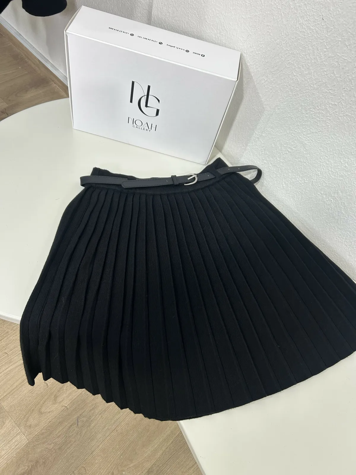 Jupe Noir Plissé Chic