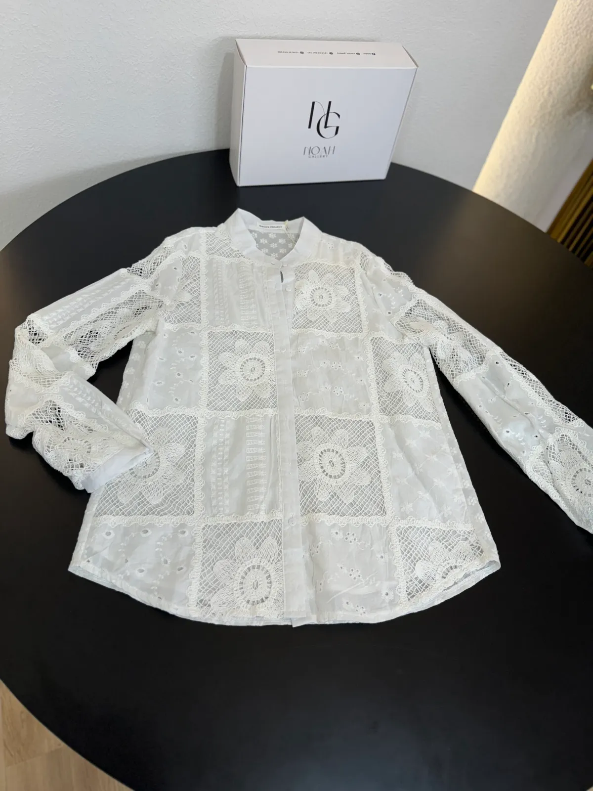 Chemise Blanche en Broderie