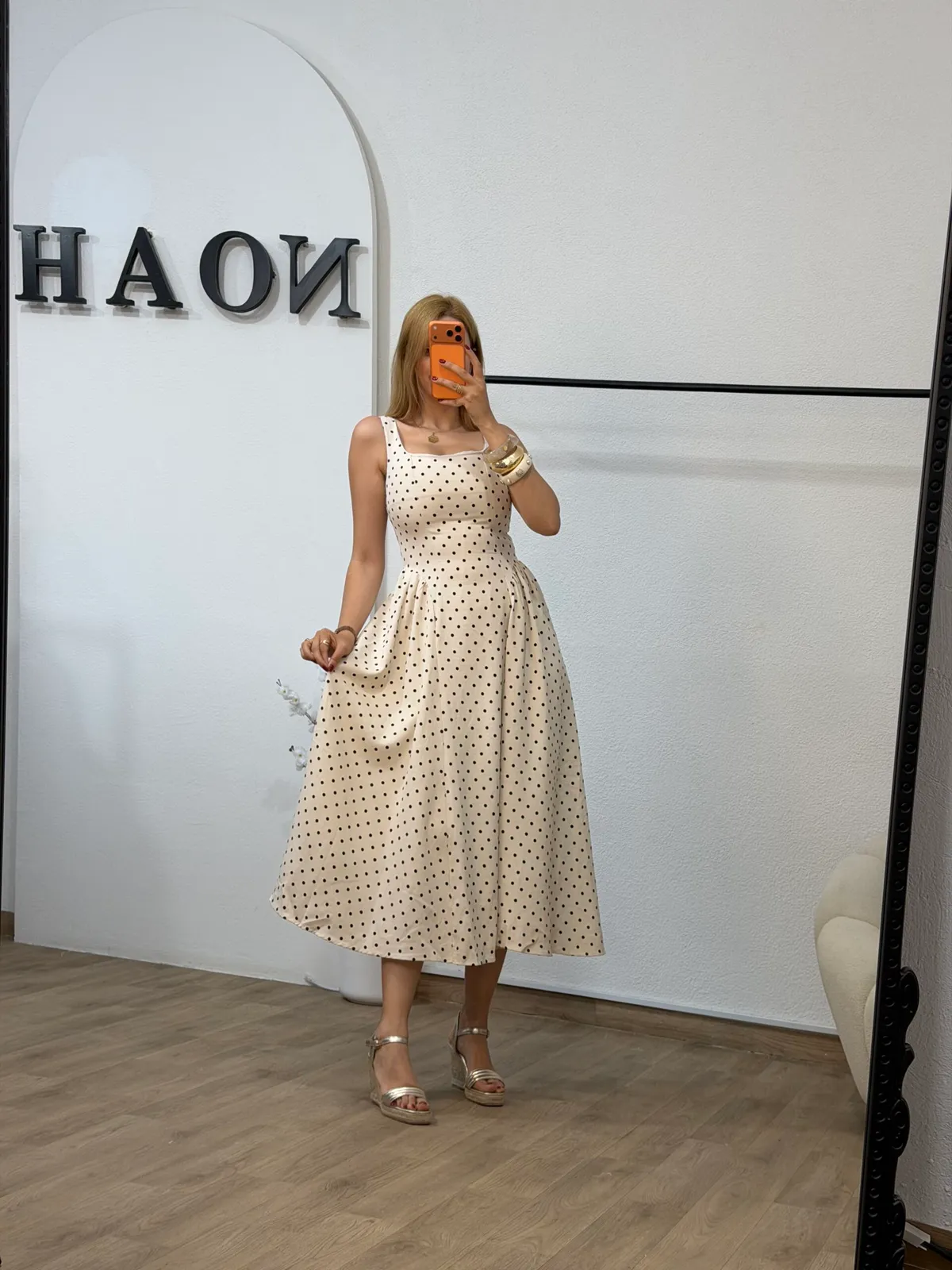 Robe Pois Élégance