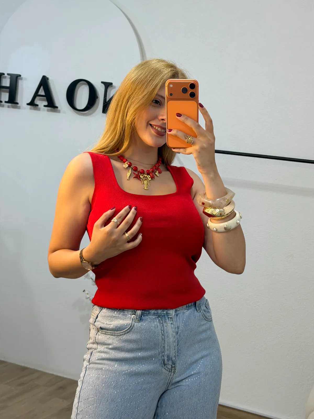 Top Rouge Élégance