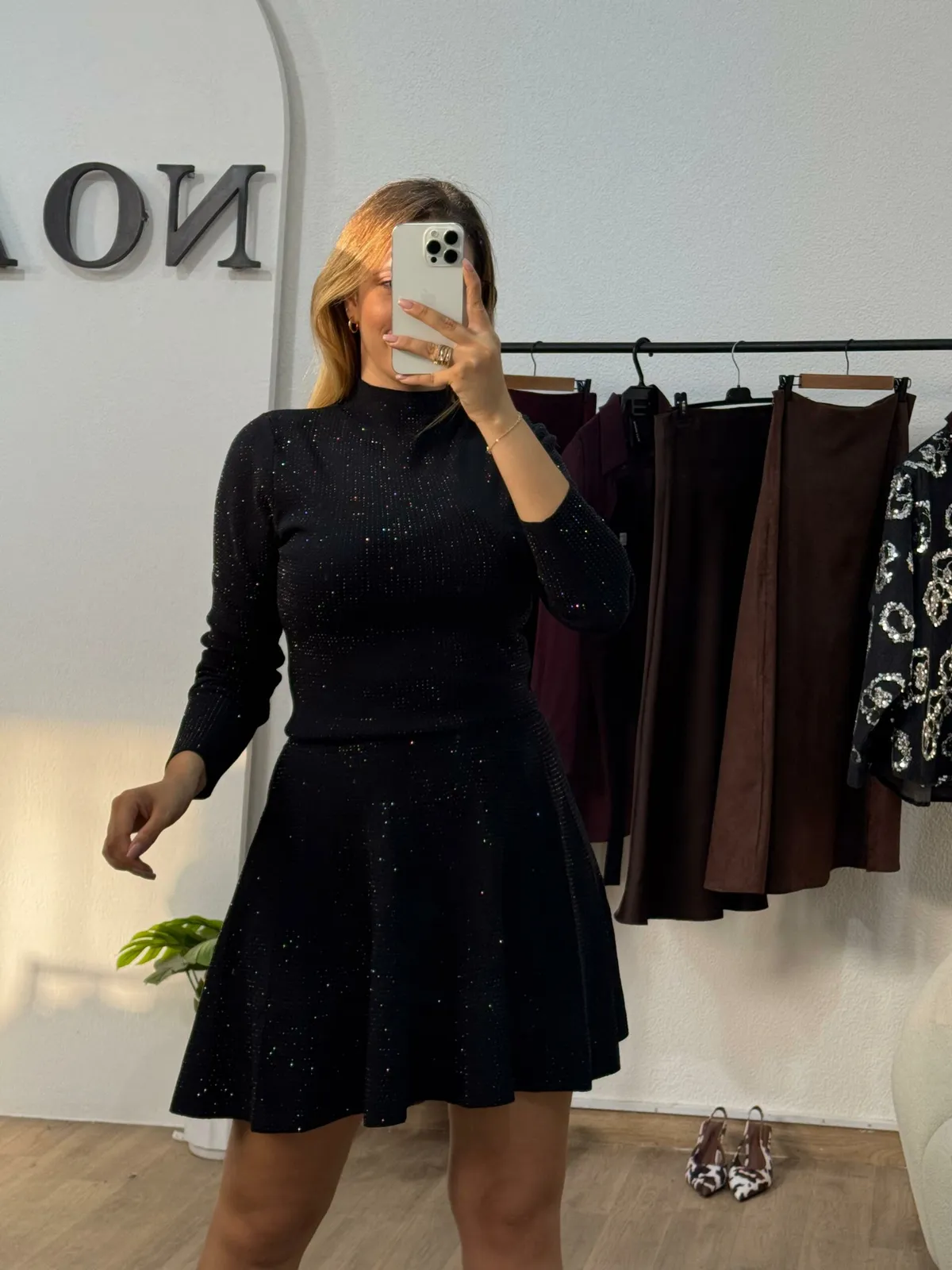 Pull Black galaxy