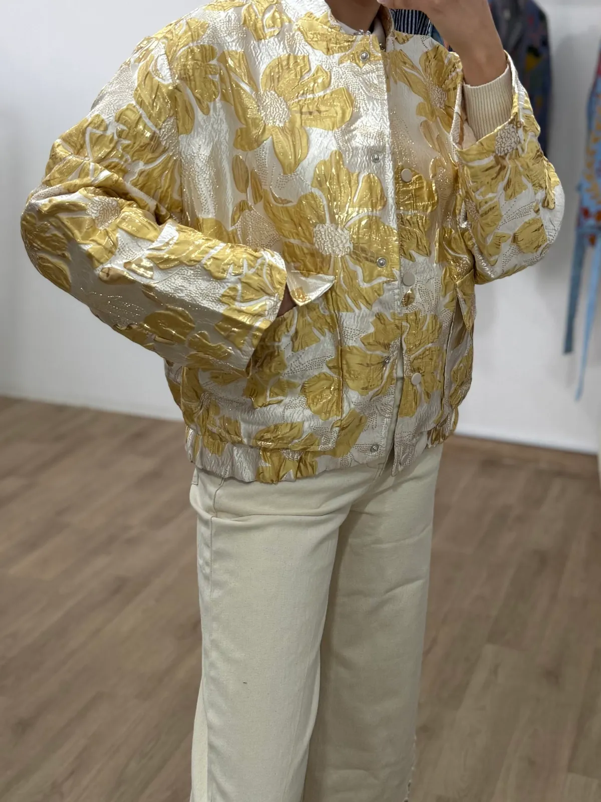 Veste Jacquard Dorée Fleurie