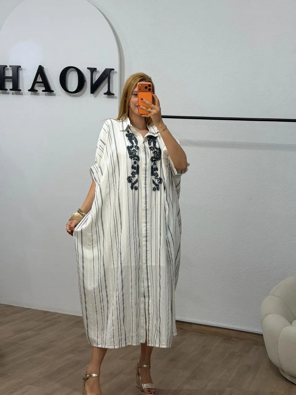 Robe Azur Brodée