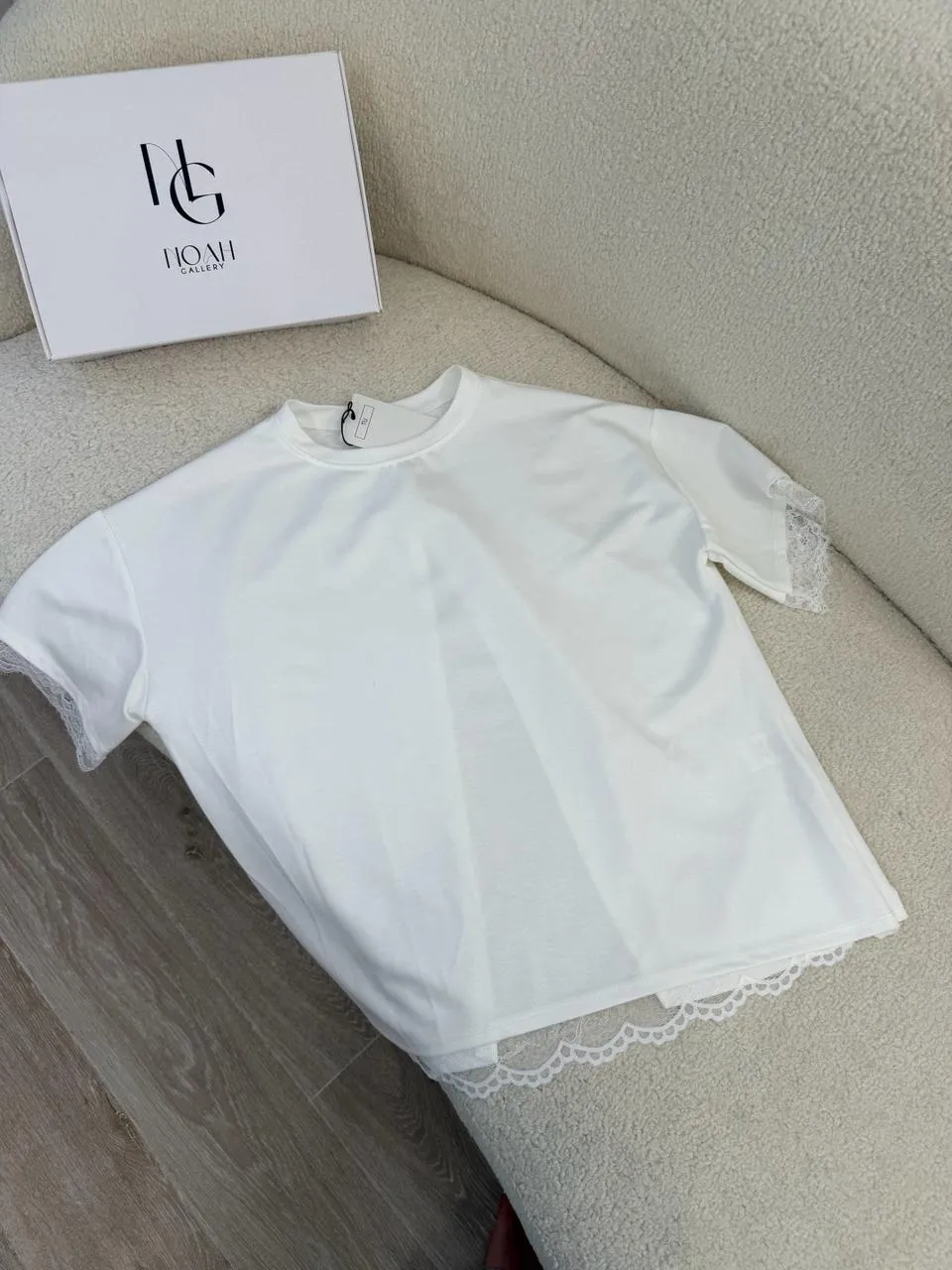 Pull Dentelle Élégance