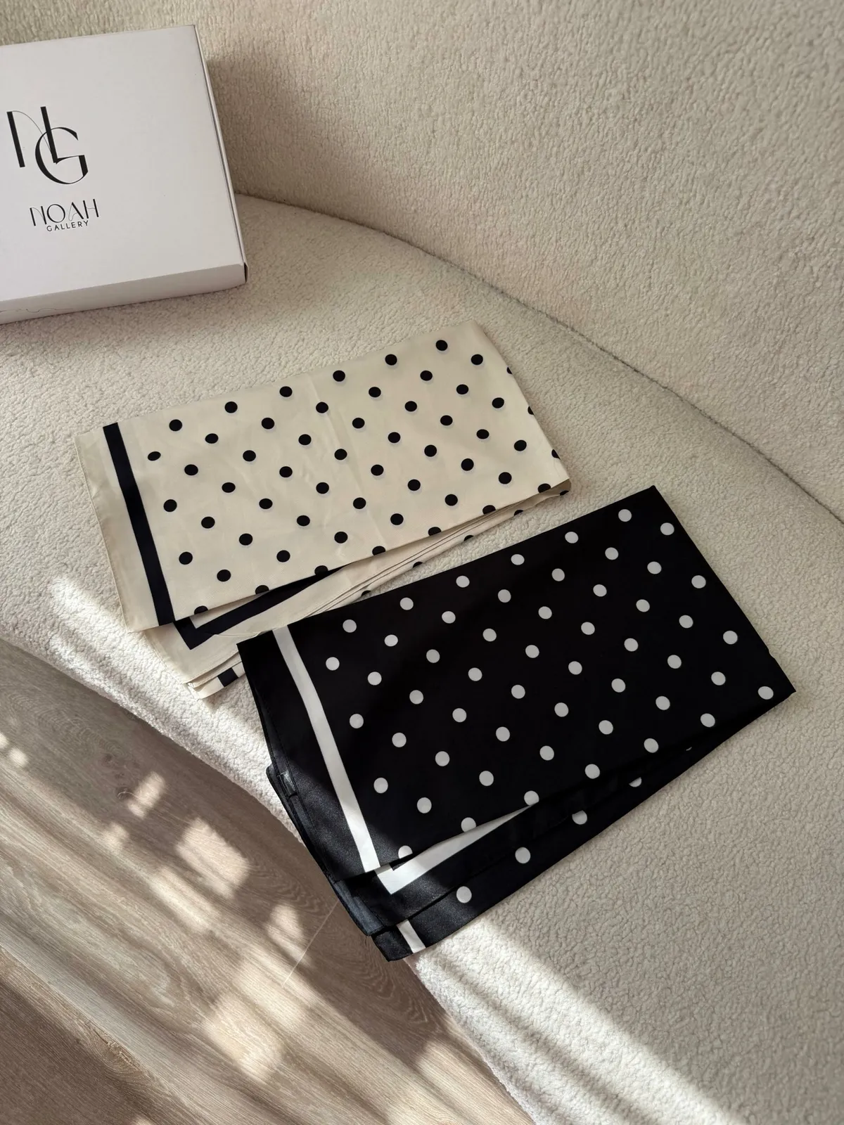 Foulard Pois Chic
