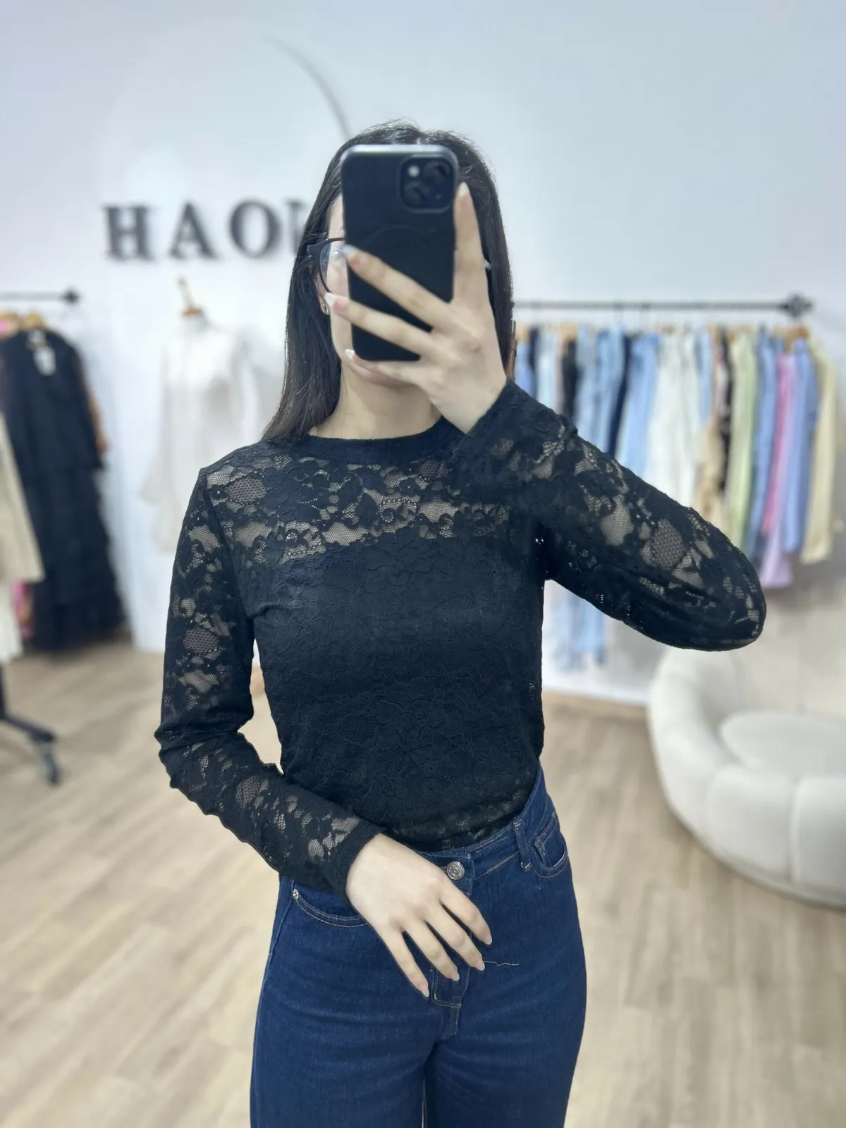 Pull Noir Dentelle