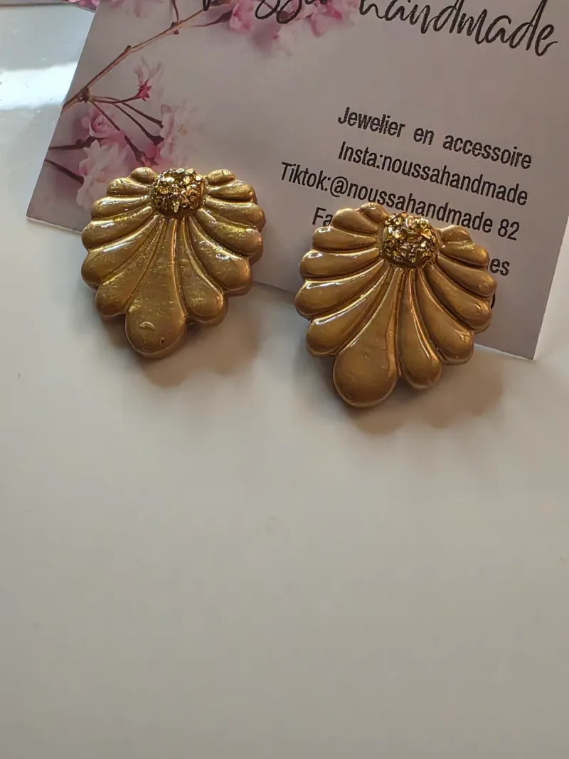 Boucle  d'oreille fais mains