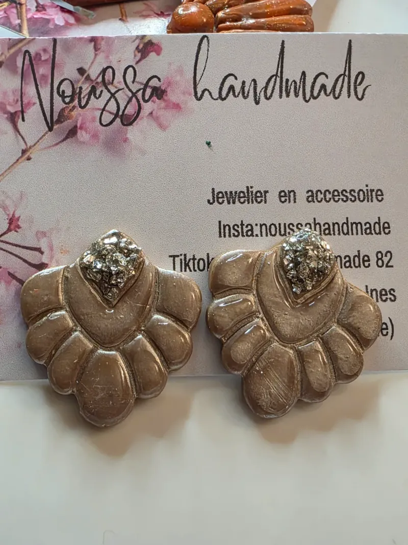 Boucle  d'oreille fais mains