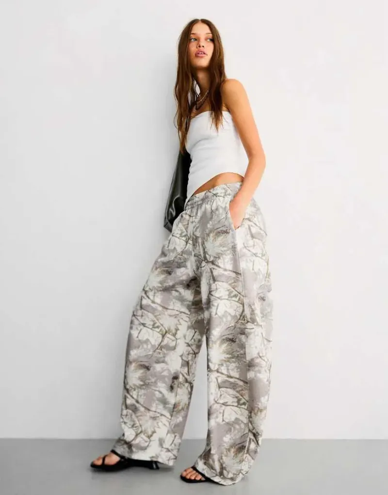 SUPER BAGGY SWEATPANTS